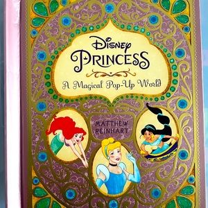 Disney Princess: A Magical Pop-Up World - Hardcover Collectible Pop up Book